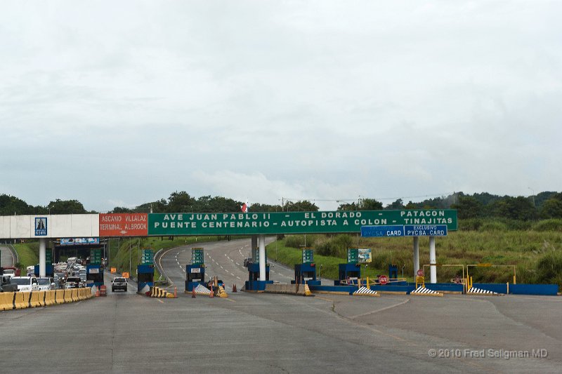 20101203_094630 D3.jpg - Toll road, Panama City